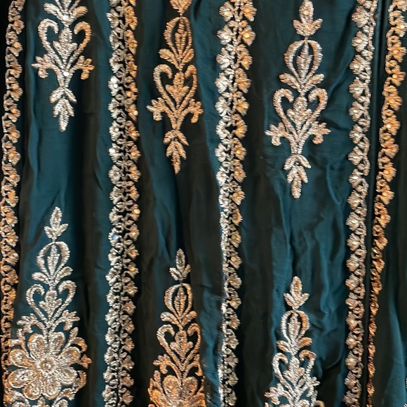 Salwar Kameez Dark Green and Gold Embroidered Dress - Picture 4 of 6